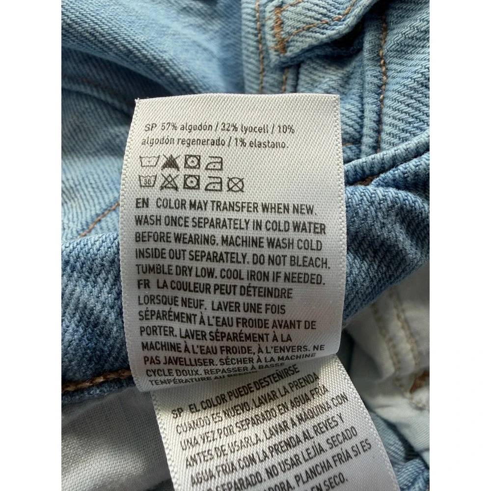 American Eagle Split Hem Straight Leg Jeans Light Wash Distressed Denim 28